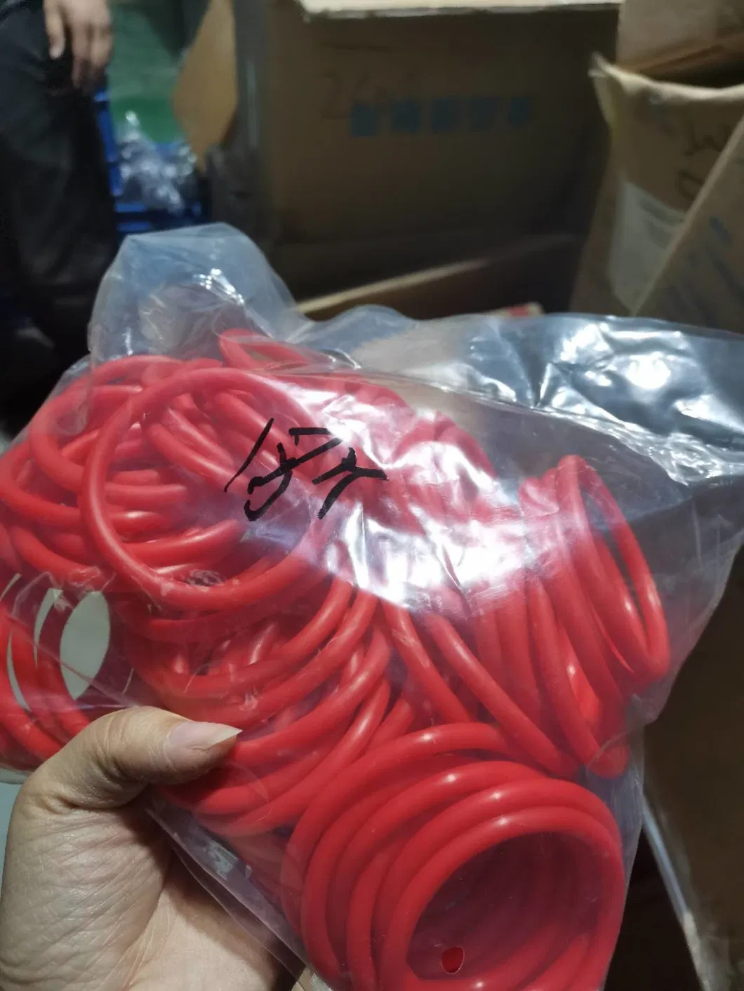 NBR FKM EPDM CR ซิลิโคน O-RING สําหรับอุปกรณ์อุตสาหกรรมรถยนต์และอากาศ 4
